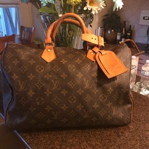 Louis Vuitton Speedy 35